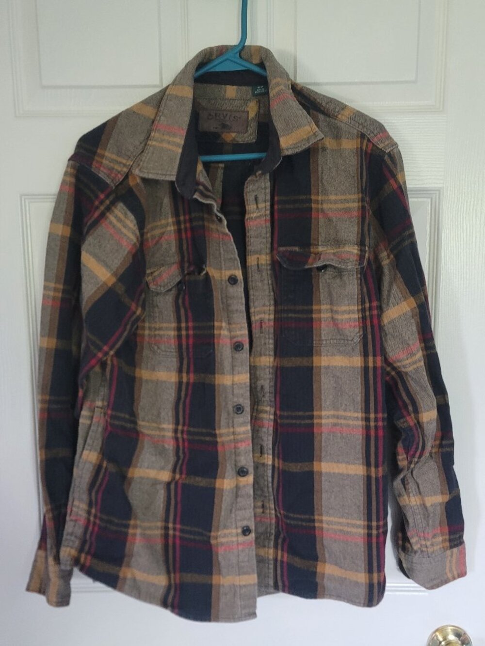 Mens Orvis black, brown, tan, and red plaid heavy duty flannel - size M